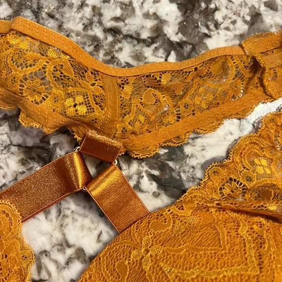 2 NEW Hips & Curves Lace Racerback Wirefree Bralette 18/20 Plus Size 2X 3X Padd - Picture 11 of 11